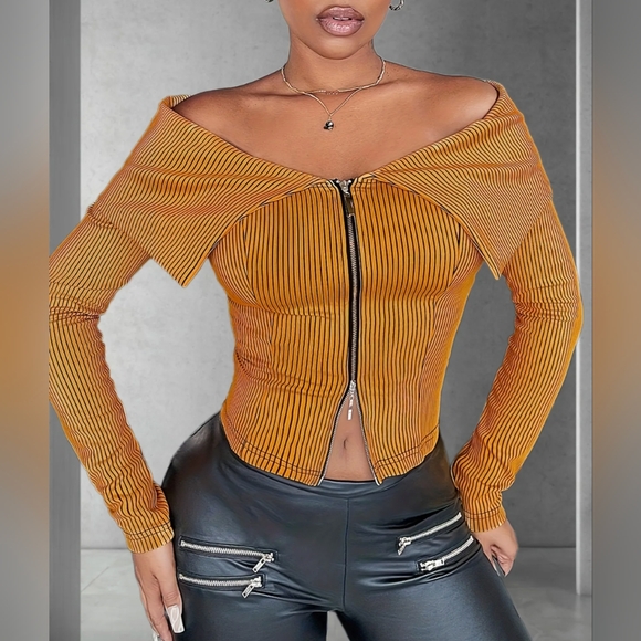 Tops - 🧡 Off-Shoulder Zip Top